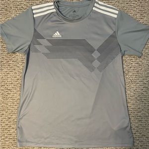Men’s Lightweight Adidas T-Shirt. Size Large